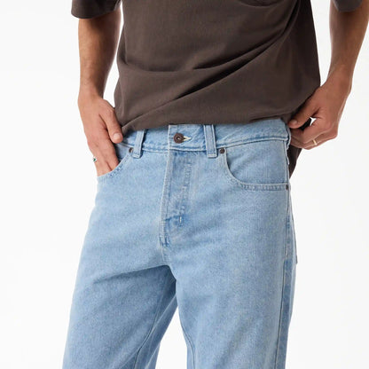 982 Slim Tapered Jeans